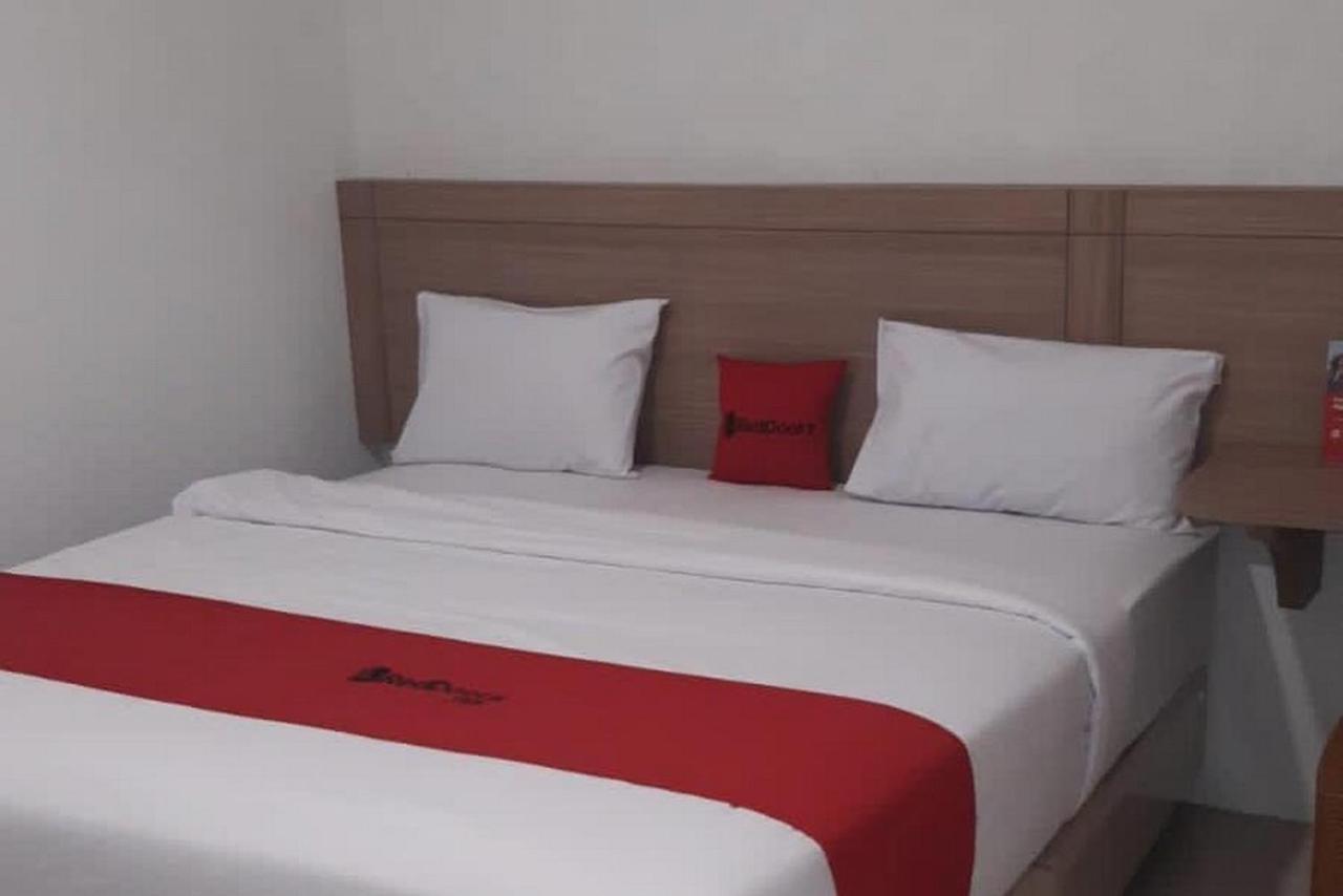 Reddoorz @ Jalan Wahidin Medan Exterior foto